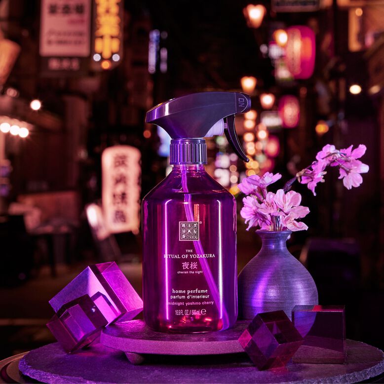 1117162201.jpg The Ritual of Yozakura Home Perfume - Image 1