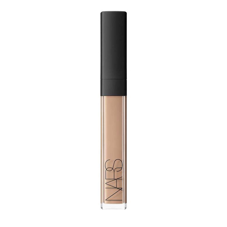 2593151002detailImage01-1.jpg Radiant Creamy Concealer - Honey - Image 1